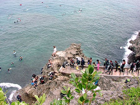 Cape Maeda Blue Cave ถ้ำสีฟ้า โอกินาว่า สนอร์เกล ดำน้ำ