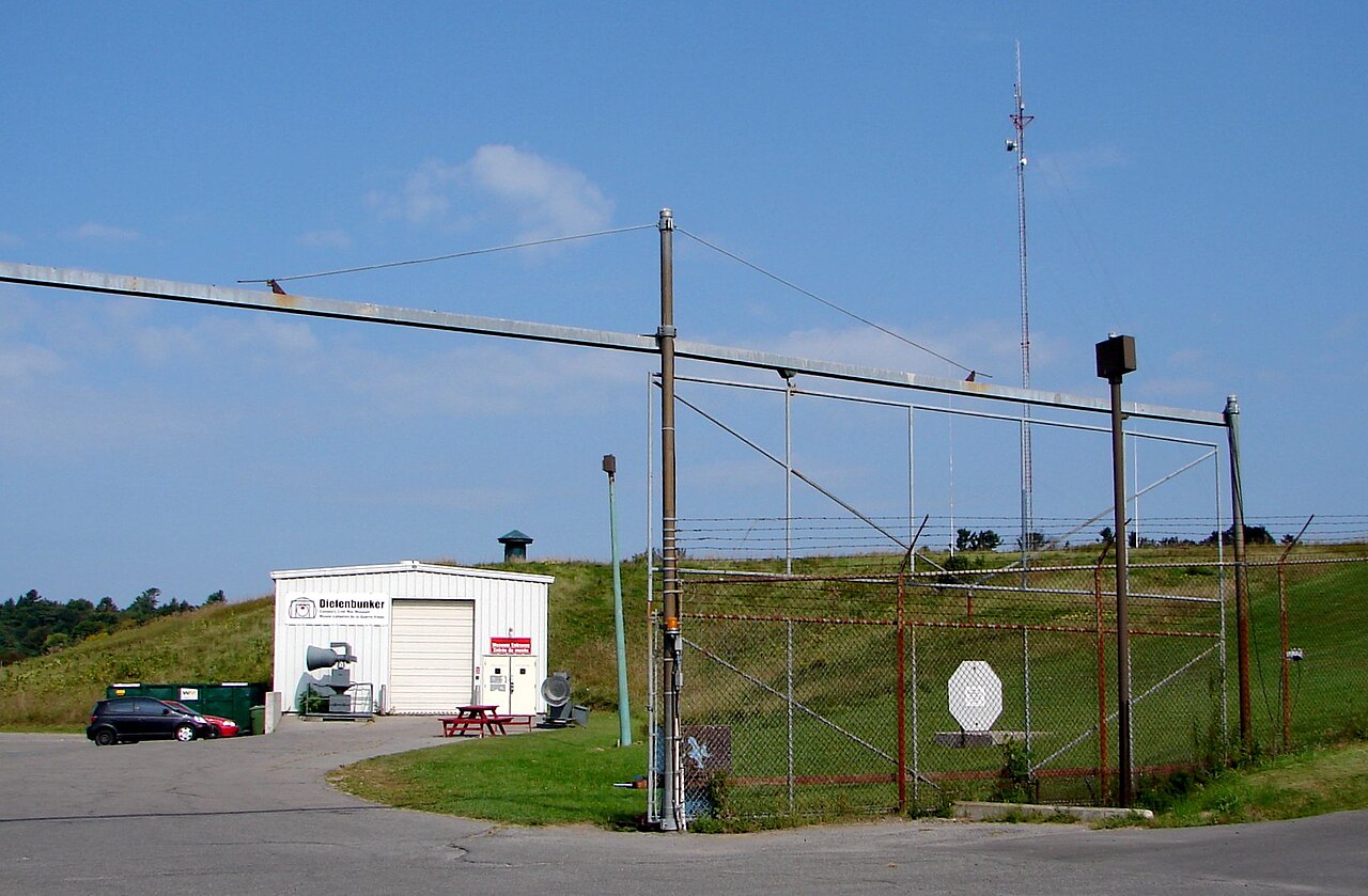 Diefenbunker พิพิธภัณฑ์สงครามเย็นในบังเกอร์ใต้ดิน