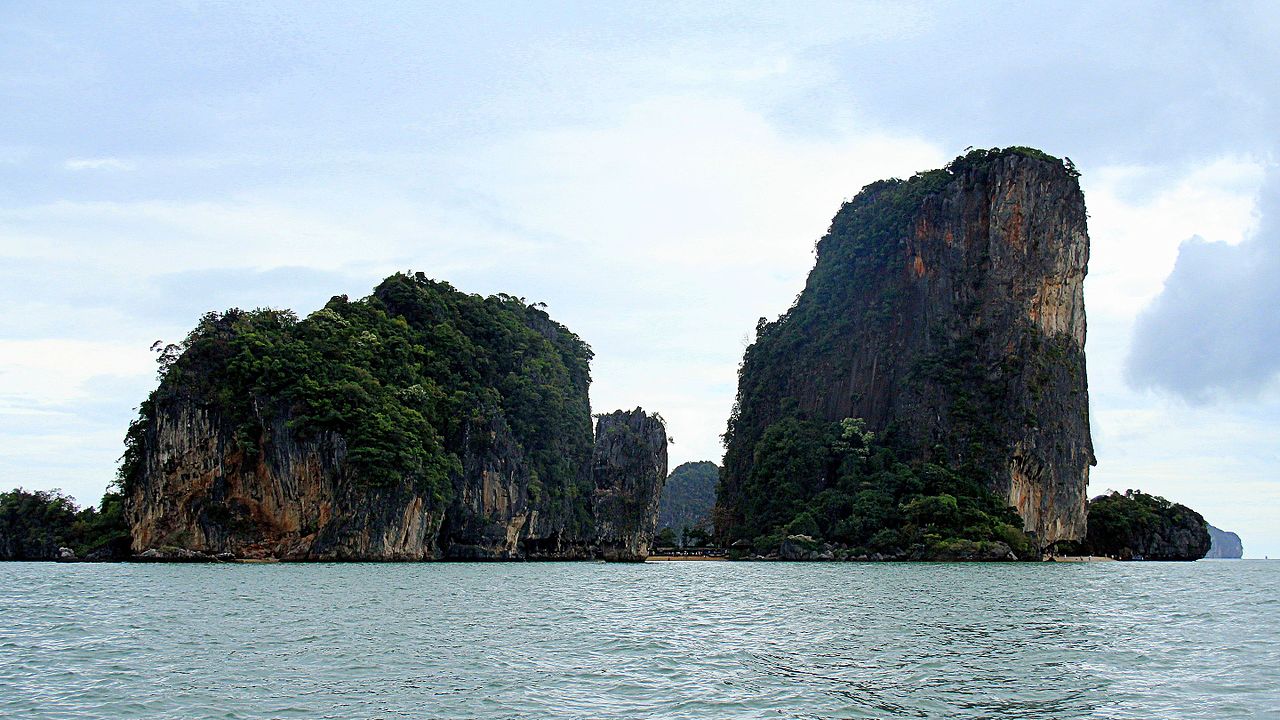 เกาะเจมส์บอนด์ อ่าวพังงา เสาหินปูนกลางทะเล ทริปเรือยอดนิยมจากภูเก็ต