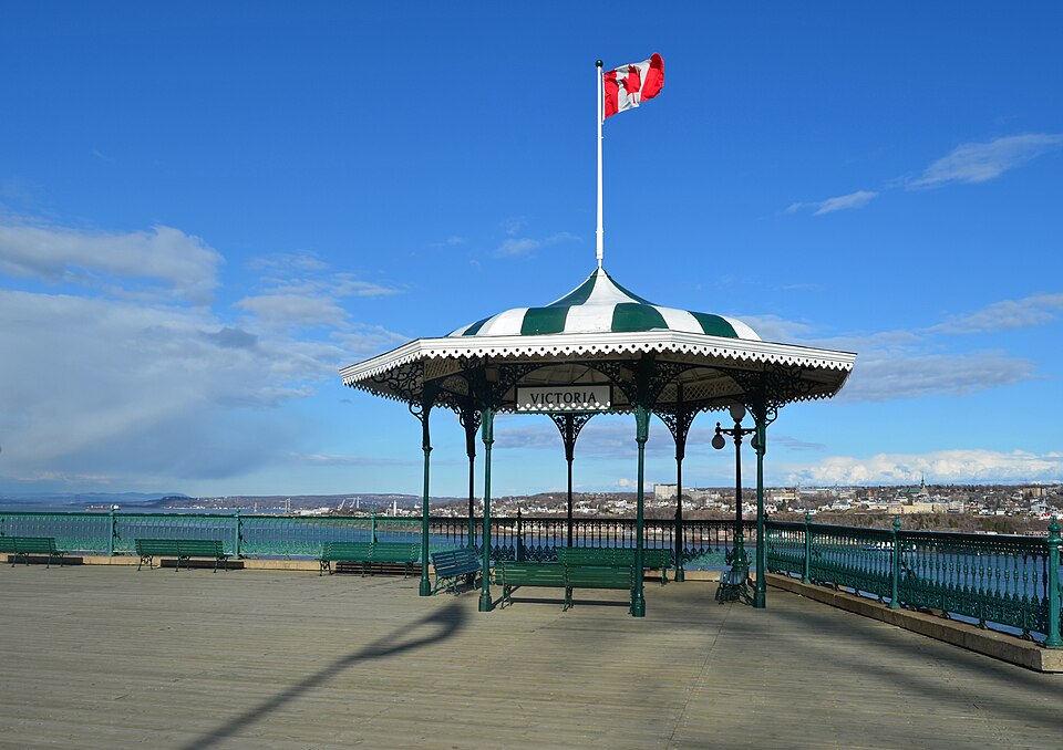 Dufferin Terrace ระเบียงเลียบหน้าผาเมืองควิเบก
