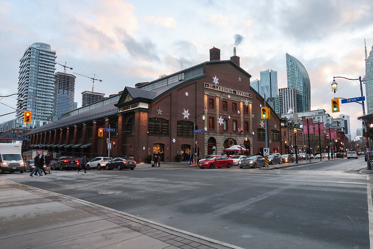 St Lawrence Market ตลาดอาหารเก่าแก่ของโตรอนโต