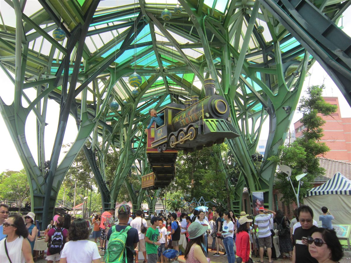 สวนจิมมี่ ใจกลางเมือง — เที่ยวอี้หลาน ไต้หวัน
