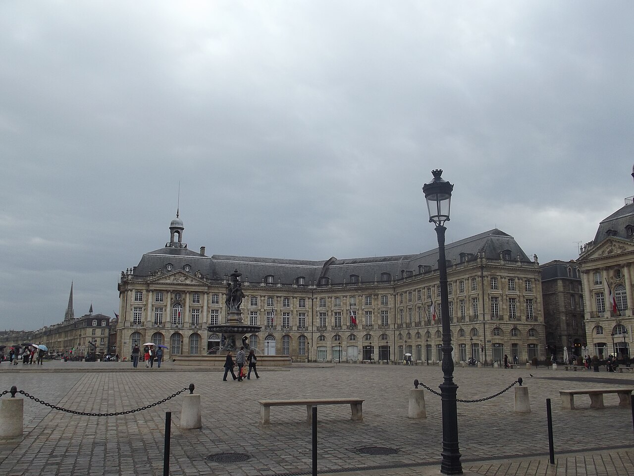 จัตุรัส Place de la Bourse เมืองบอร์โดซ์