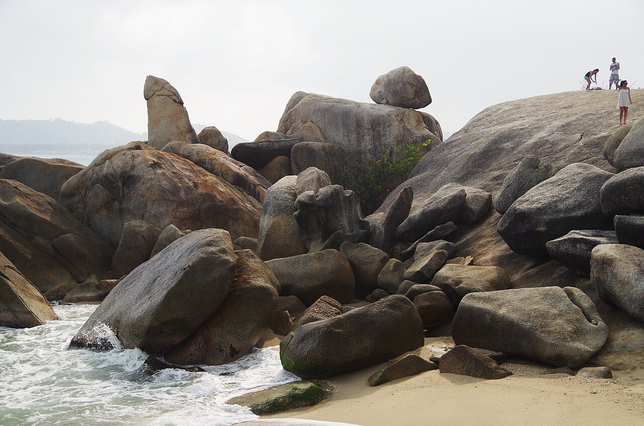 Hin Ta and Hin Yai — granite rock formations on the sea at the southern end of Lamai Beach, Koh Samui