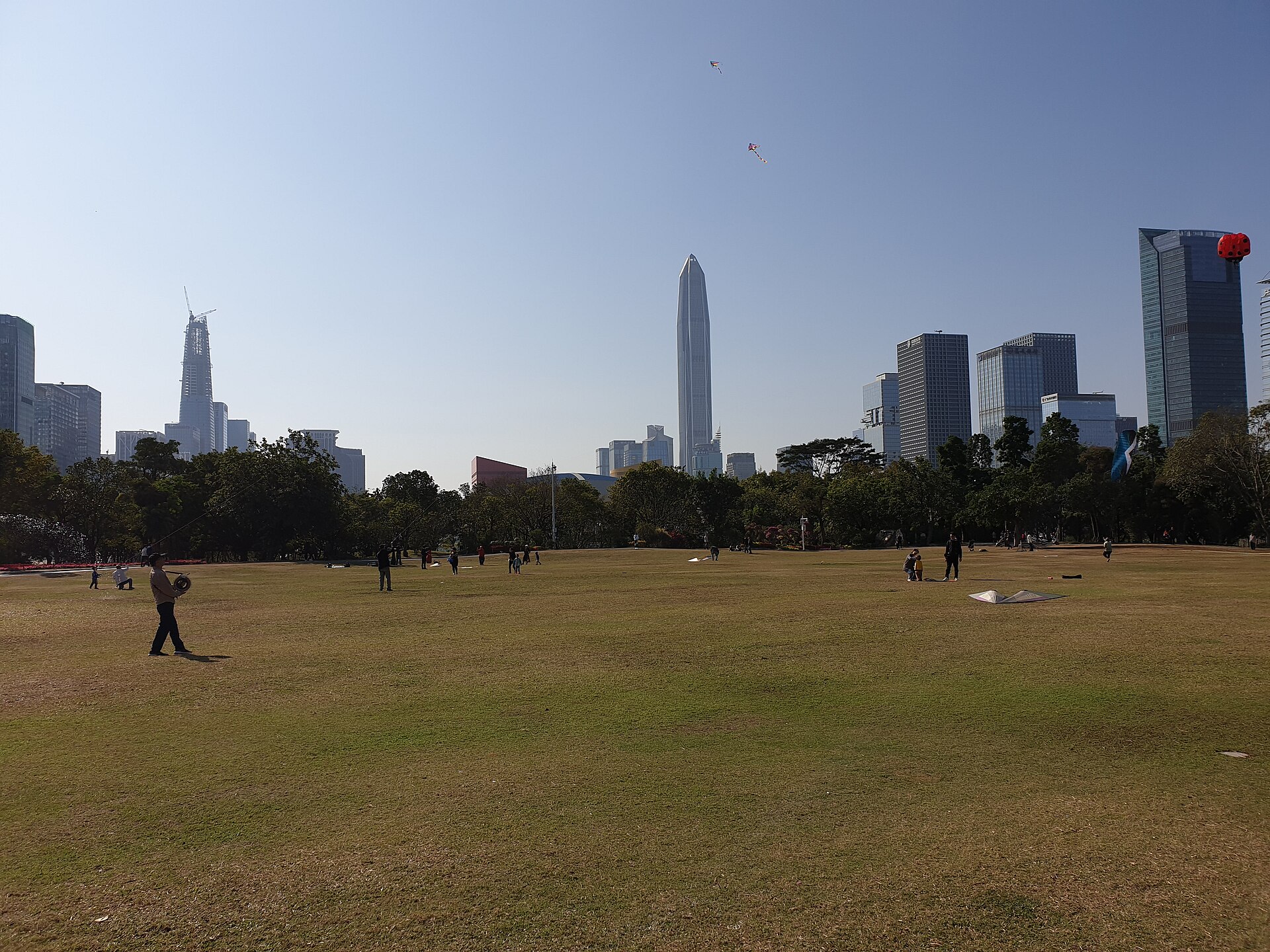 สวนเขาเหลียนฮัวซานมองเส้นขอบฟ้าฝูเถียนในเซินเจิ้น — เที่ยวเซินเจิ้น จีน