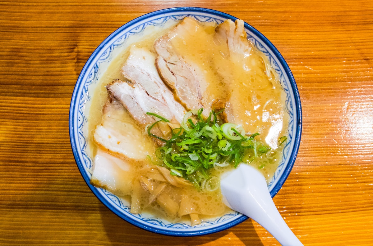 Fukuoka must-eat food ramen yatai mentaiko