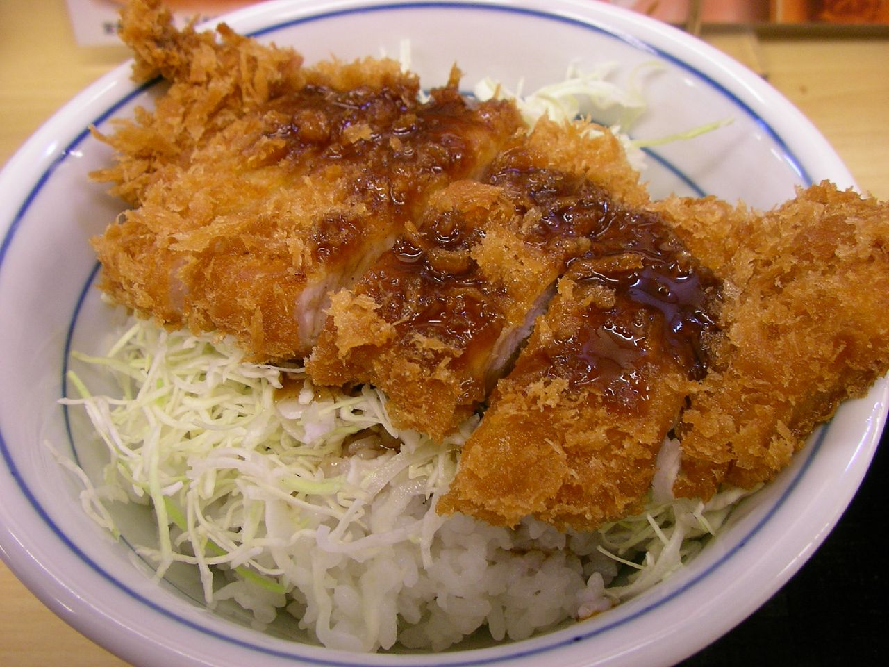 ทงคัตสึหมูชุบเกล็ดขนมปังทอดกรอบ คล้ายเมนูร้าน Yamabe ย่านอุเอโนะ