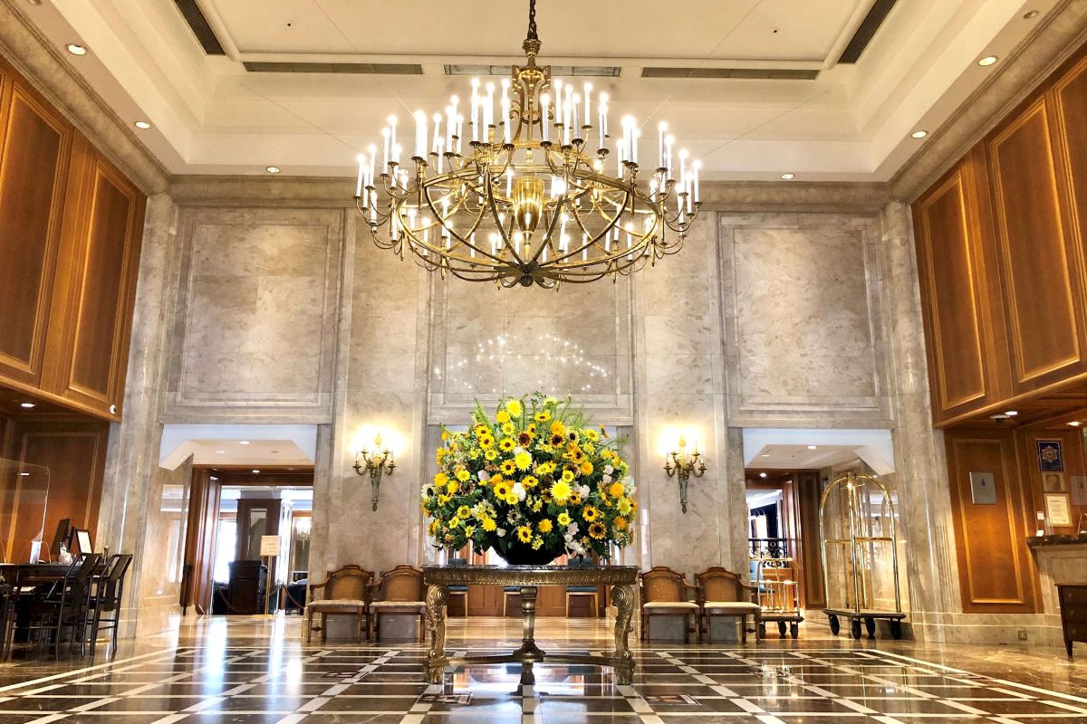 ล็อบบี้คลาสสิกโคมระย้าทองเหลือง Hotel New Grand โยโกฮาม่า