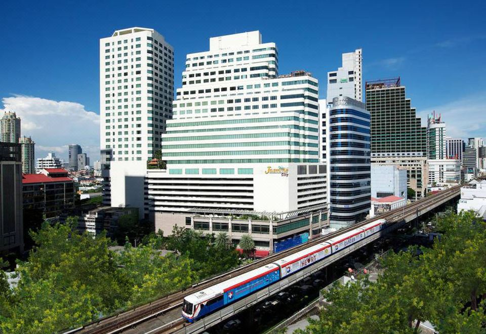 Jasmine City Hotel