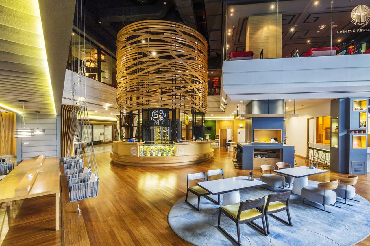 Lobby bar and lounge with wood-feature design