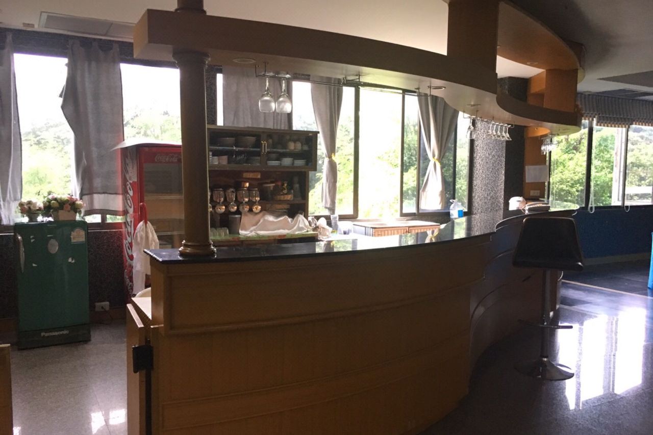 Lobby coffee bar and lounge at Chainat Thani Hotel