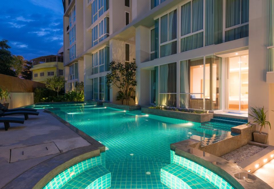 Grand Vista Hotel