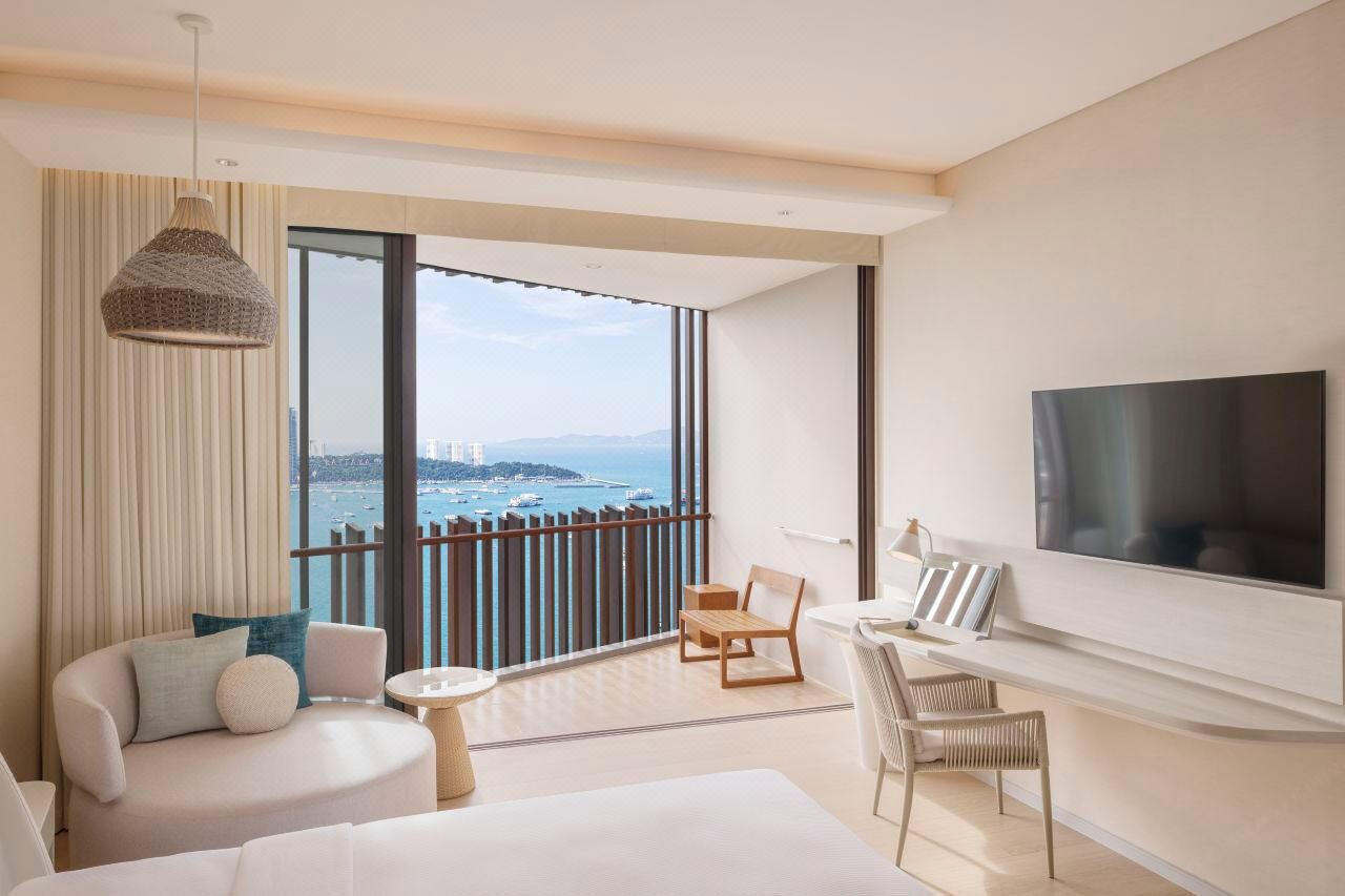 Deluxe Ocean View room with a private balcony over Pattaya Bay