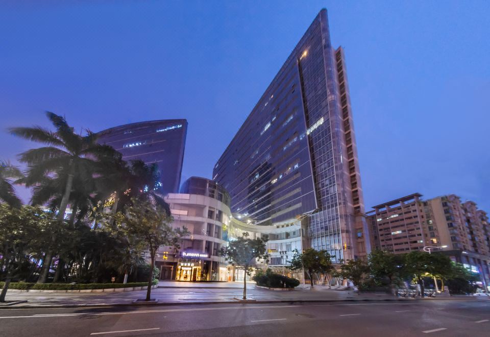Home·NEO Hotel (Guangzhou Exhibition Center Pazhou Metro Station) (家·NEO酒店广州会展中心琶洲地铁站店)