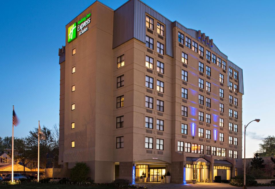 Holiday Inn Express Boston–Cambridge