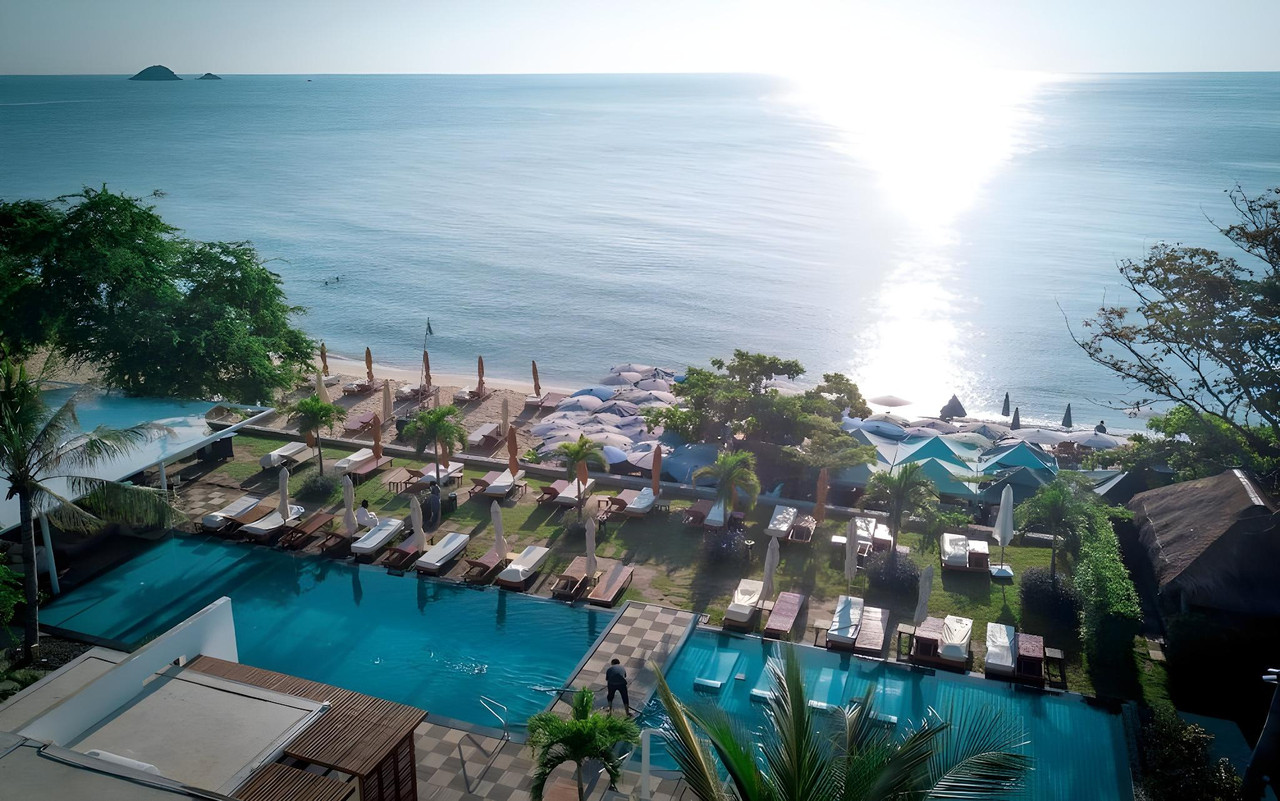 Sanae Beach Hua Hin