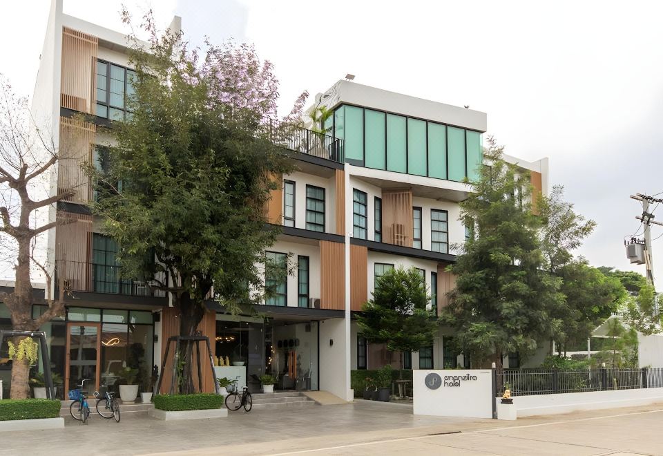Ananzitra Hotel