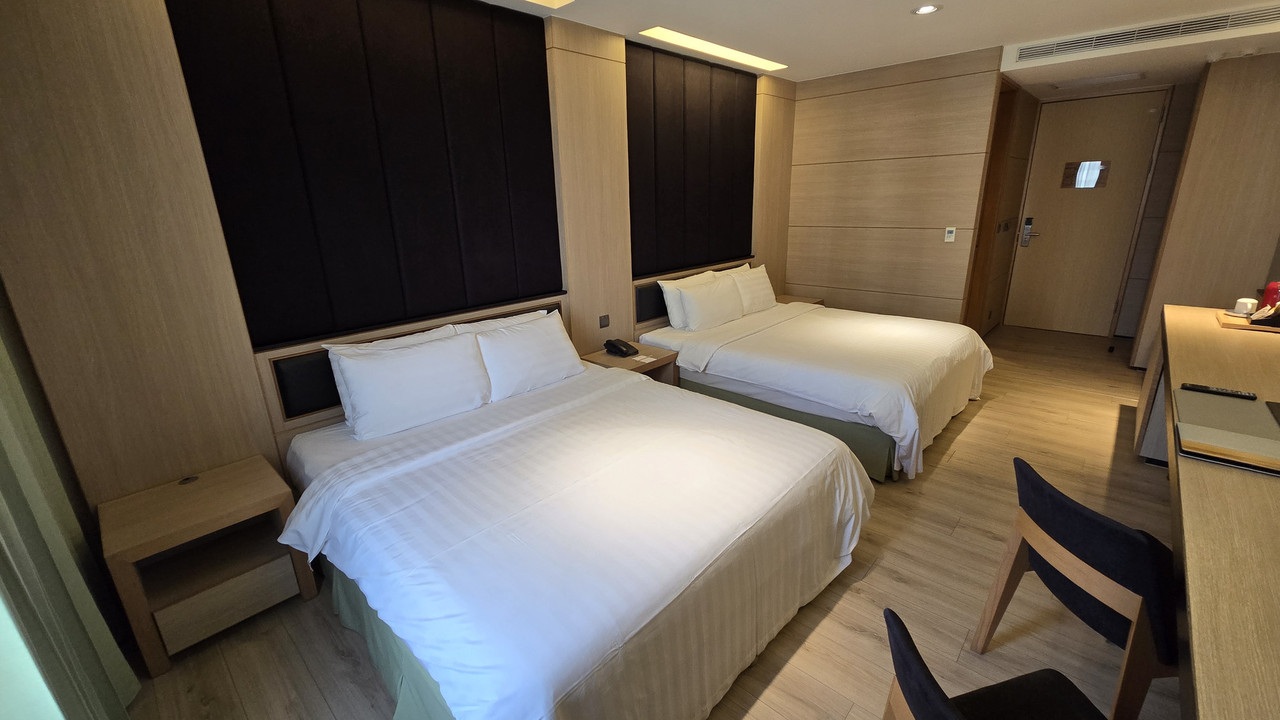 Japanese minimalist twin guest room at Hotel R14