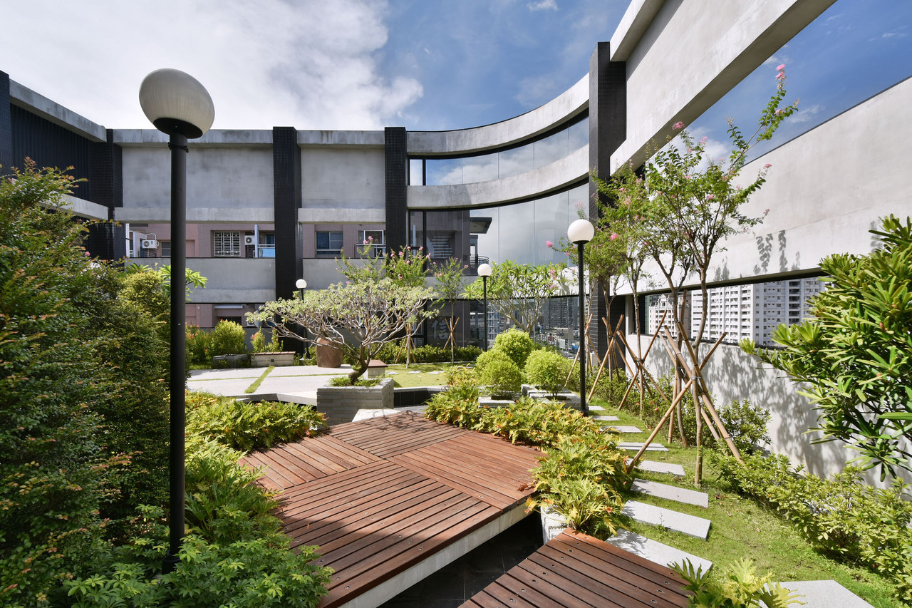 Rooftop Sky Garden at Hotel R14 Kaohsiung
