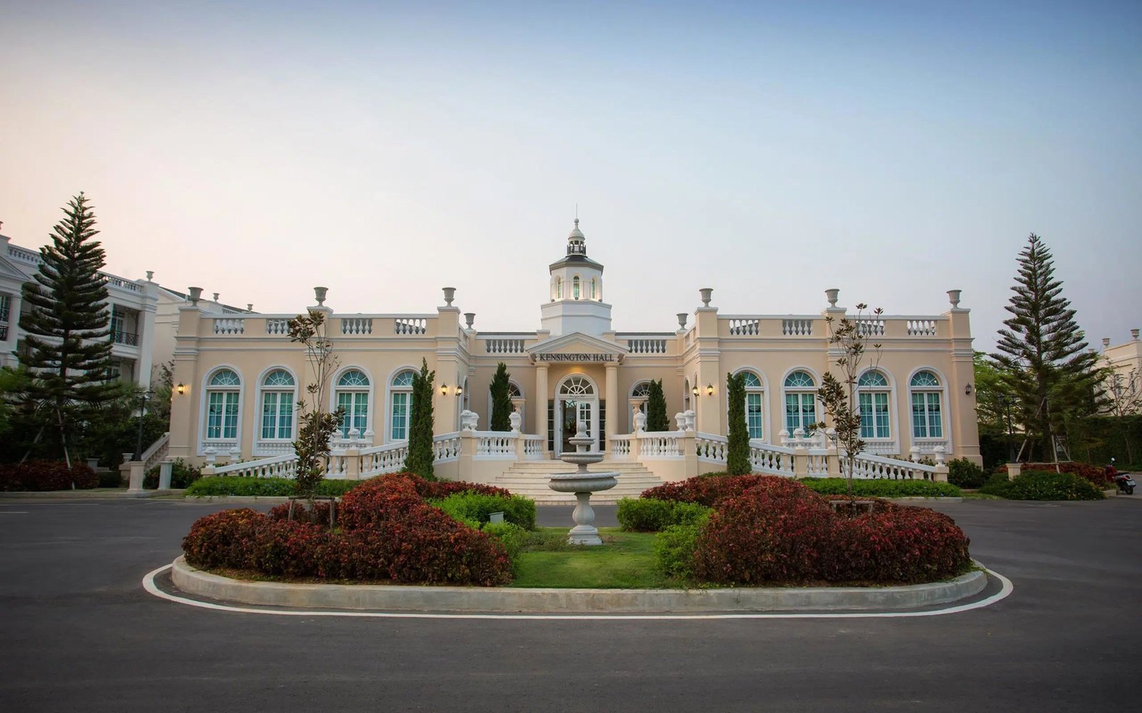 Kensington English Garden Resort