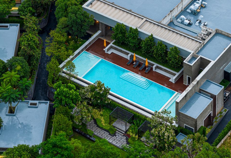 Nimman Private Luxury Pool Villa Resort