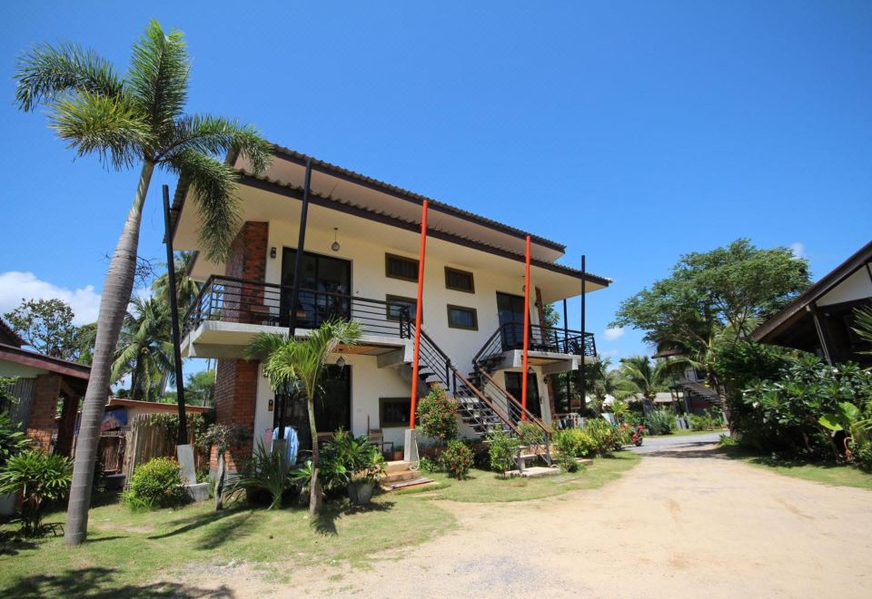 Coco Lanta Eco Resort