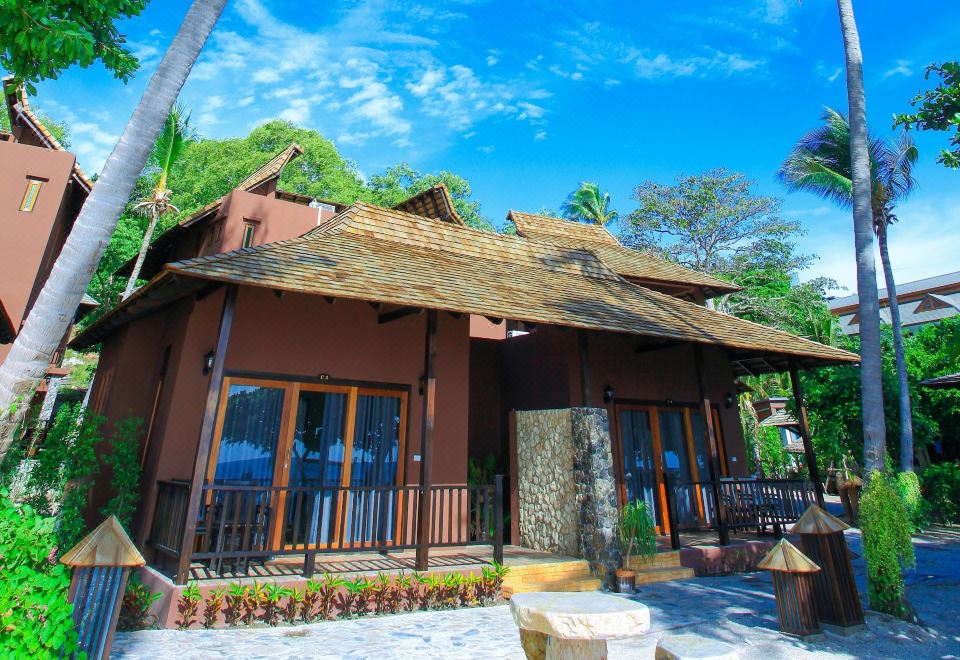 Koh Tao Beach Club