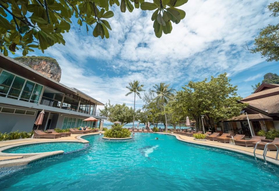 Sand Sea Resort