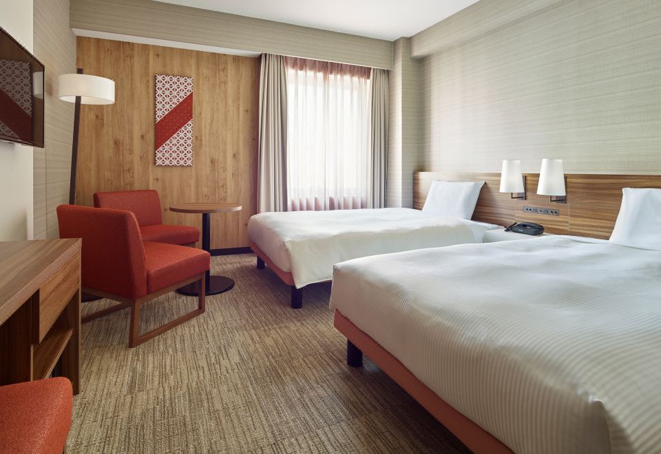 ห้อง Twin Room สะอาดสมัยใหม่ ตกแต่งด้วยผ้าลายญี่ปุ่น Mitsui Garden Hotel Kumamoto