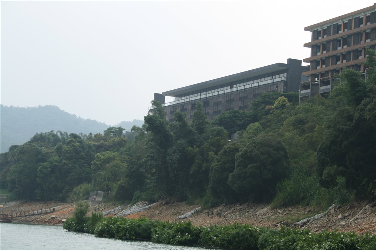 The Lalu Sun Moon Lake infinity pool