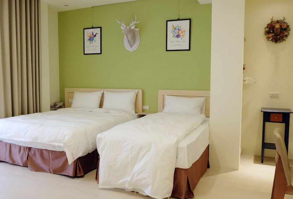 สวนและพื้นที่นั่งเล่น GH House
