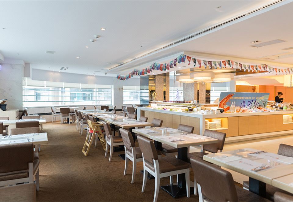 Interior ambiance at Maison de Chine Taichung