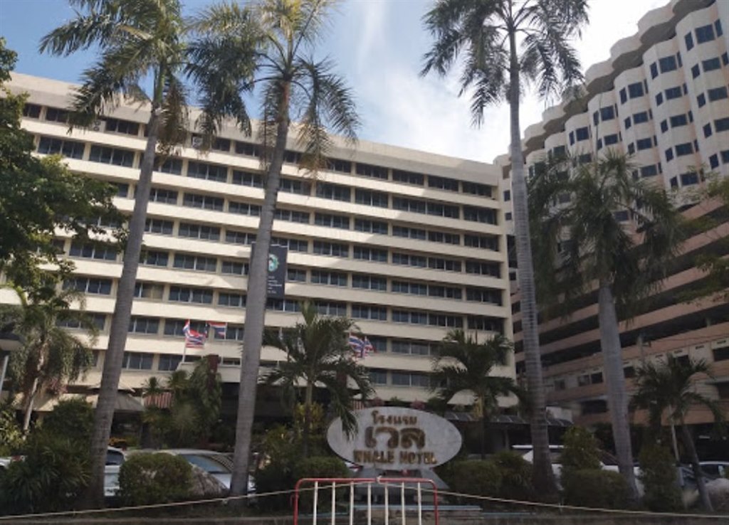 Whale Hotel Nakhon Pathom