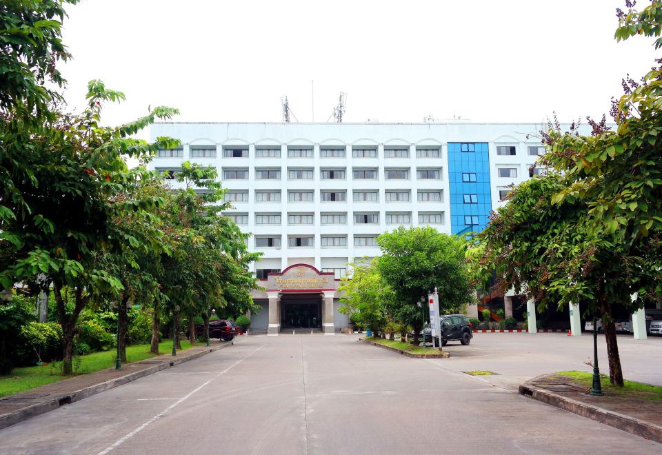 Grand Park Hotel