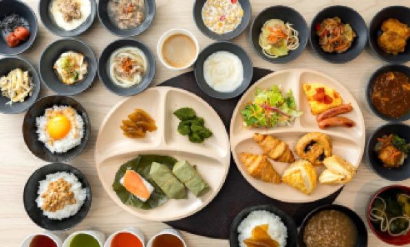 อาหารเช้าบุฟเฟ่ต์ญี่ปุ่น-ตะวันตก Super Hotel Nara รวมซูชิใบพลับ