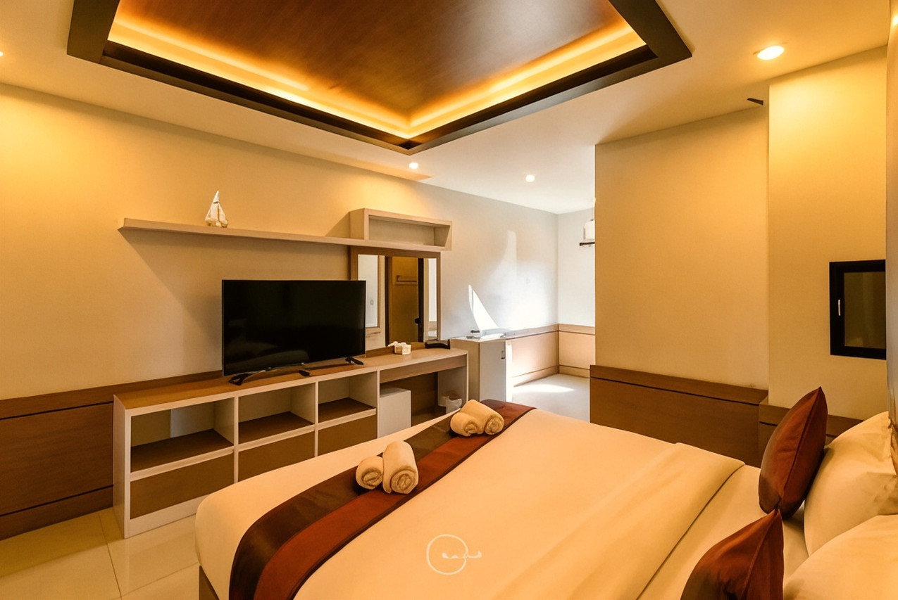 ห้องพักดีไซน์ใหม่ ฝ้าเพดานซ่อนไฟ และทีวีจอแบน
