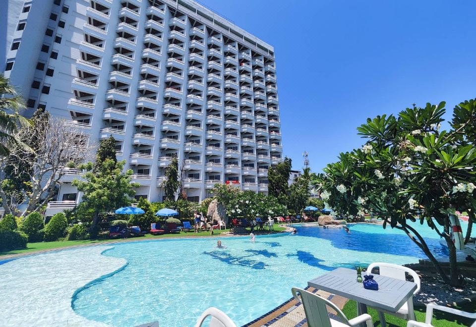 Grand Jomtien Palace Hotel