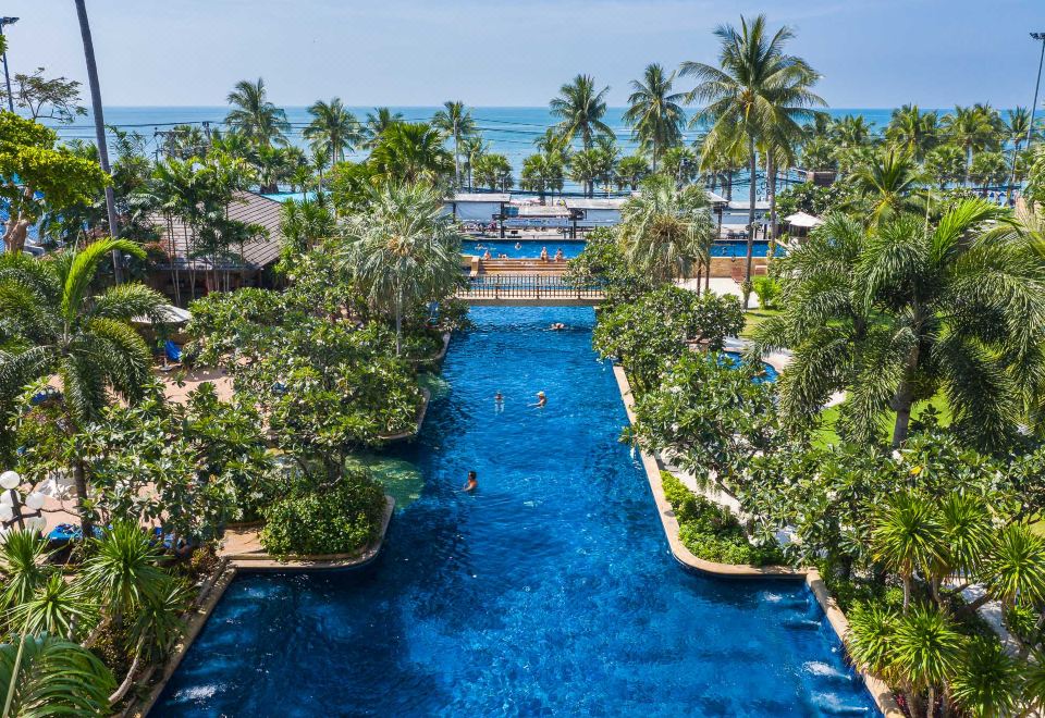 Jomtien Palm Beach Hotel & Resort