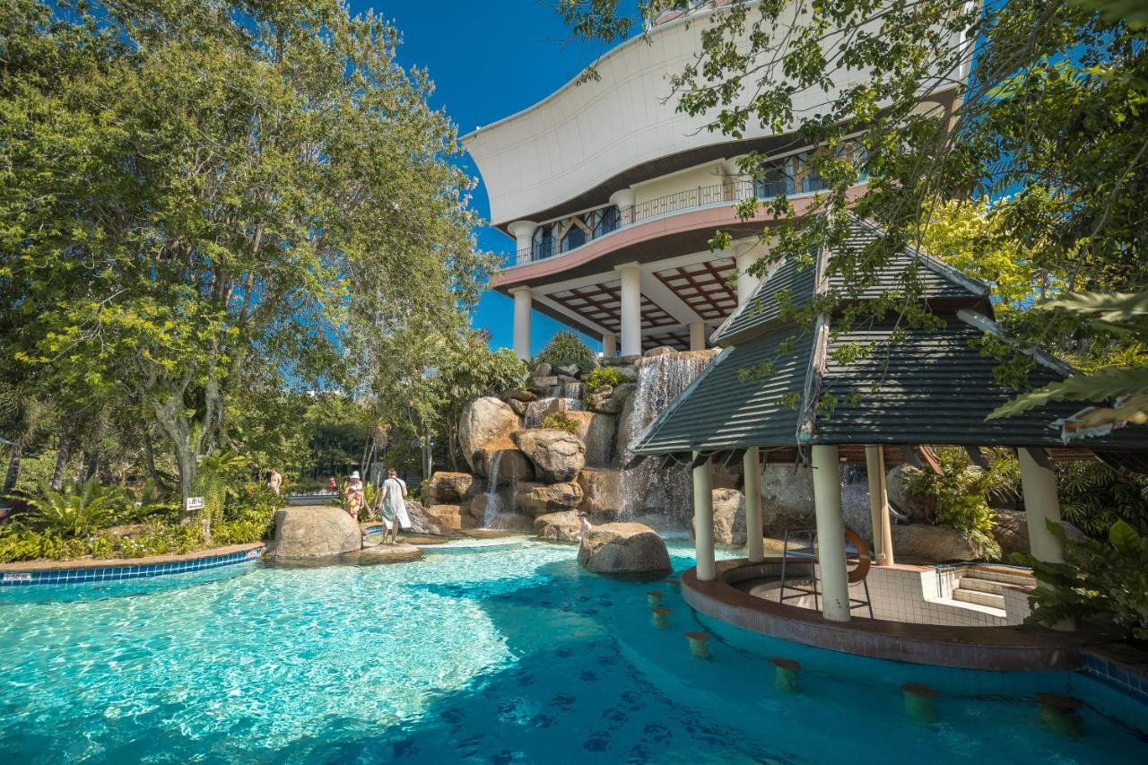 Long Beach Garden Hotel & Pavilions