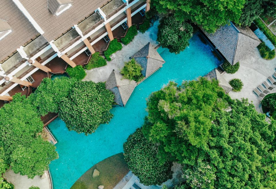 Woodlands Hotel & Resort