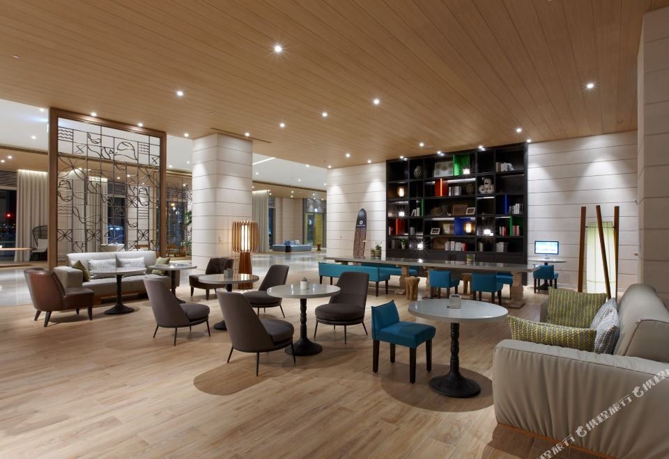 Lobby and reception area at Discovery Hotel Penghu, island-inspired design