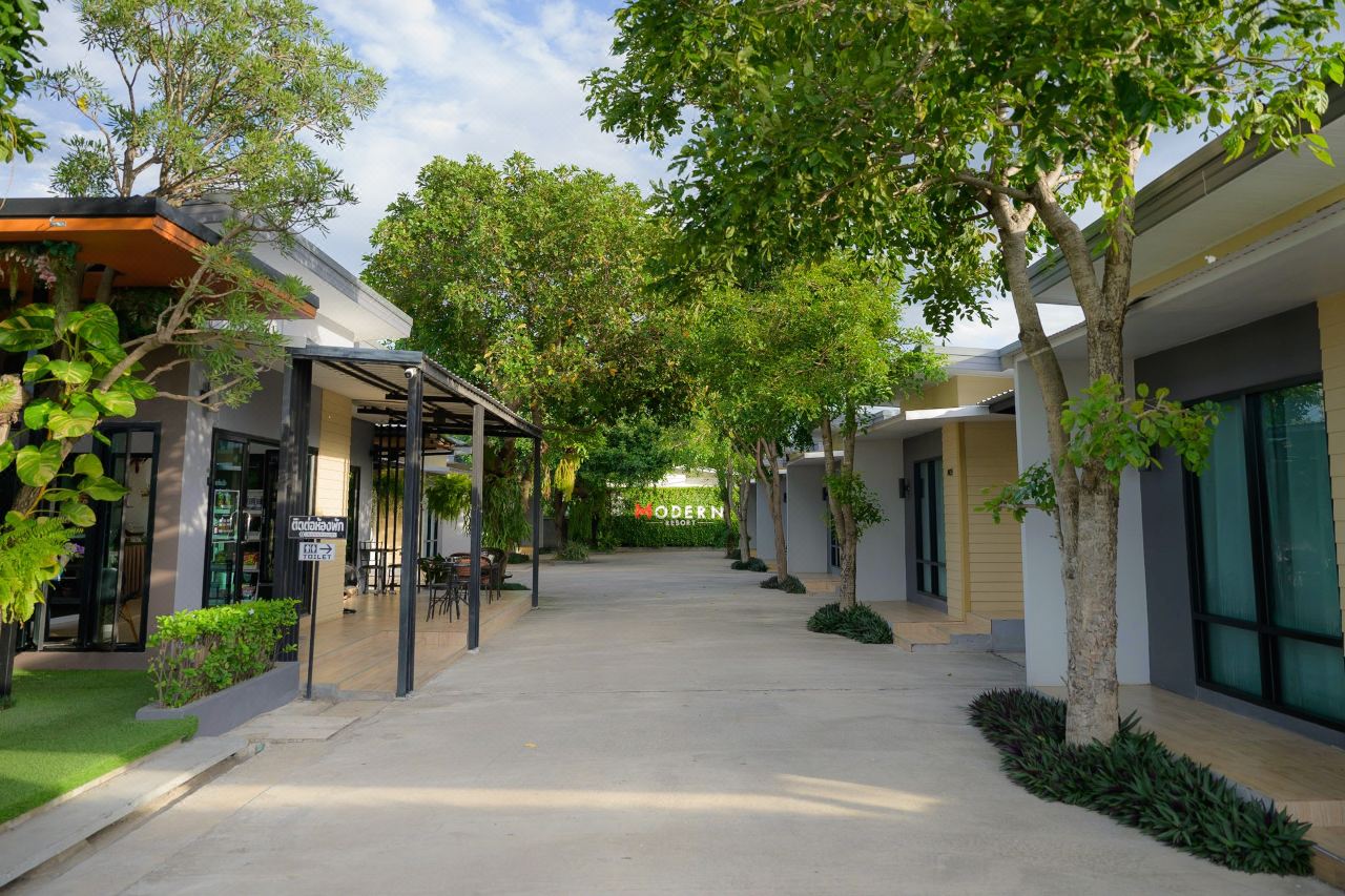 Modern Resort Phichit