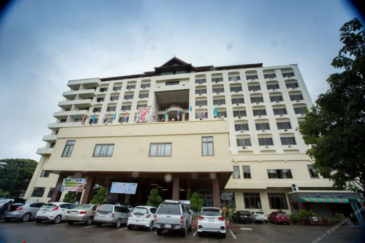Phrae Nakara Hotel