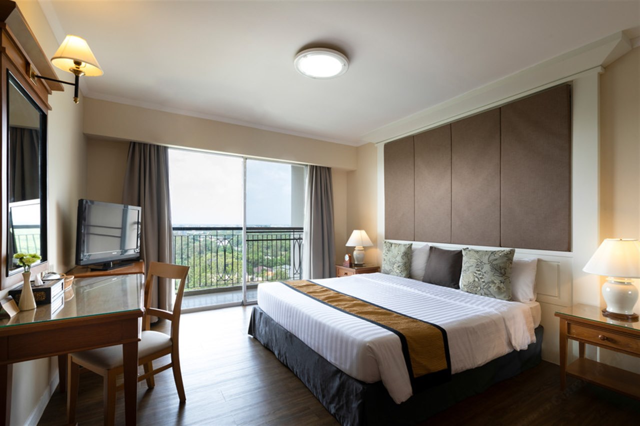 One-Bedroom Premier Suite with king bed and sea-view balcony at Kantary Bay Rayong