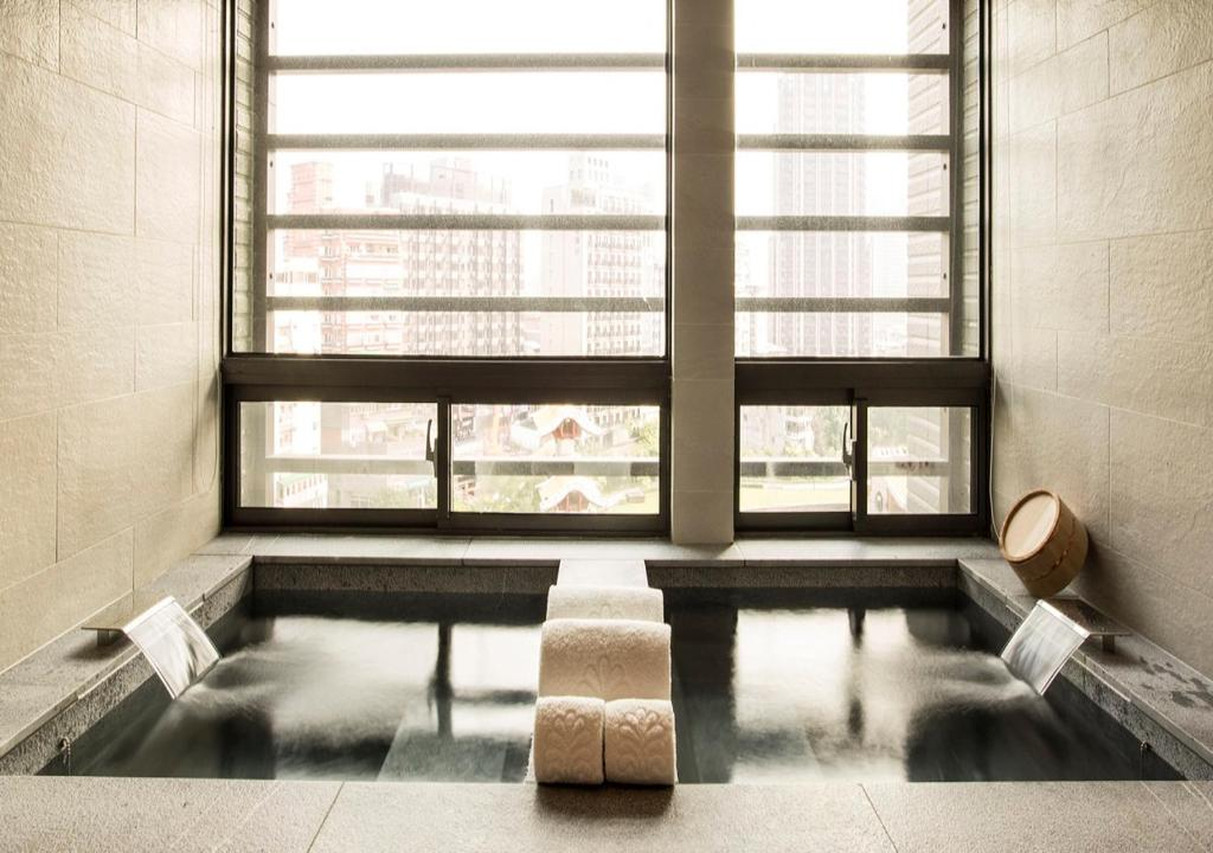 Minimalist common area and lobby