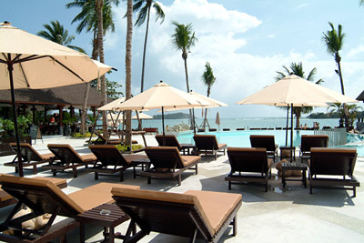 Iyara Beach Hotel & Plaza