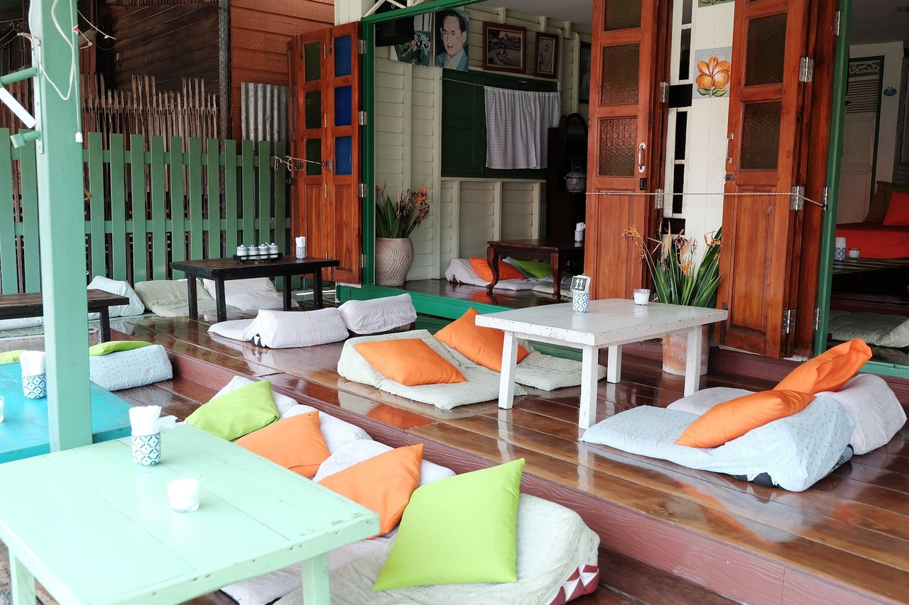 Baanrak Amphawa Homestay