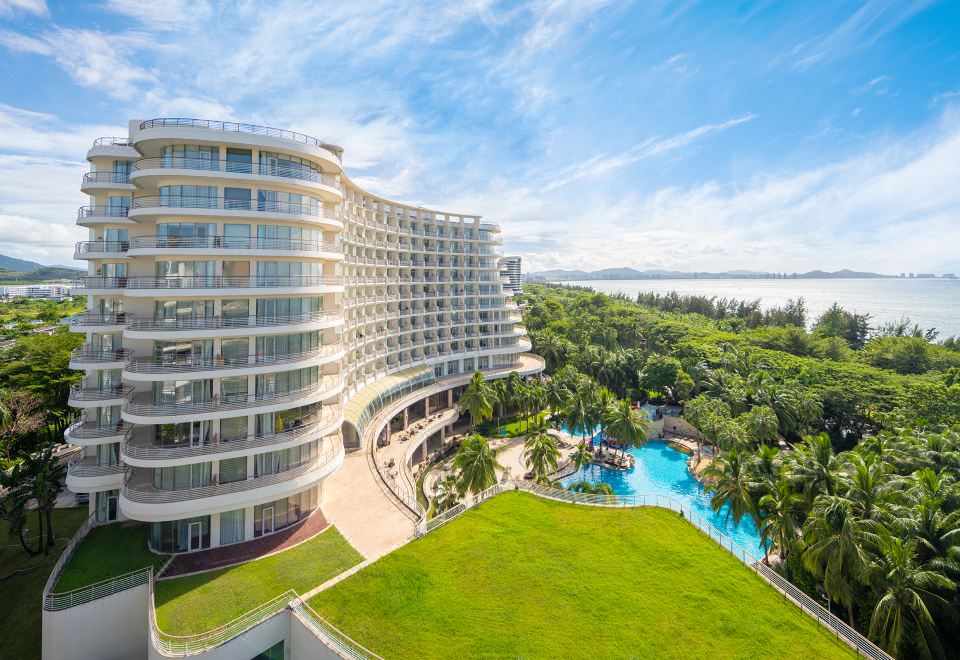 Grand Soluxe Hotel & Resort Sanya (三亚国光豪生度假酒店)