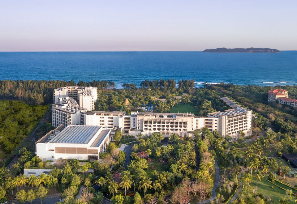 Shangri-La Sanya Resort & Spa (三亚香格里拉度假酒店)