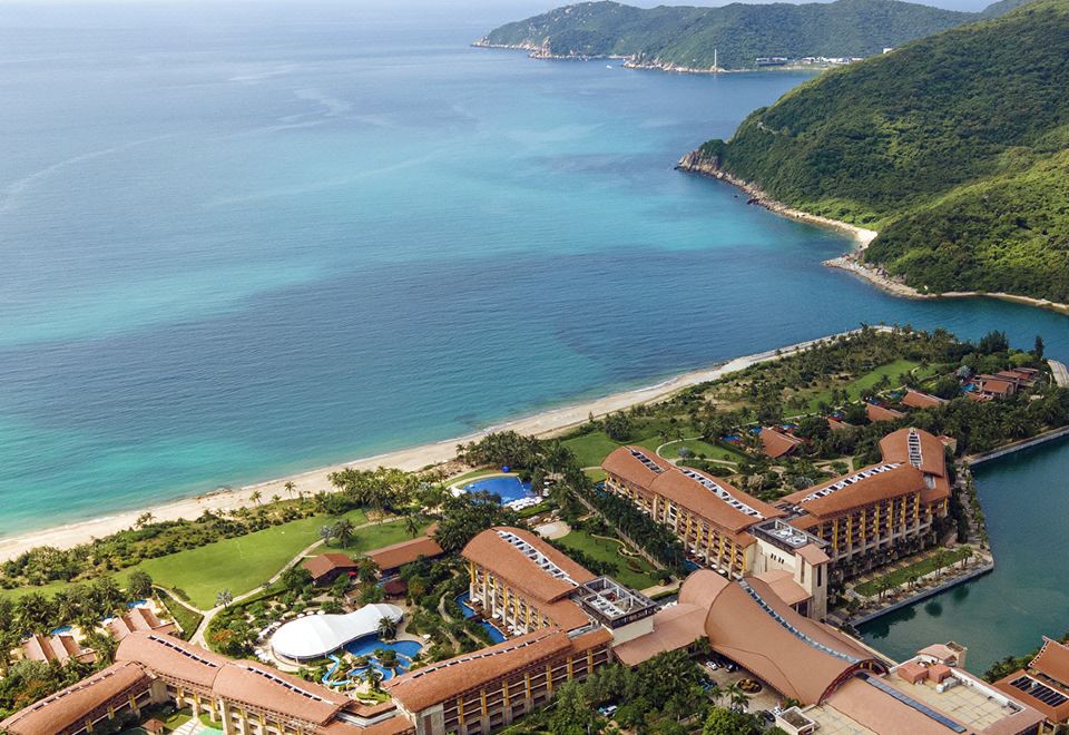 The St. Regis Sanya Yalong Bay Resort (三亚亚龙湾瑞吉度假酒店)